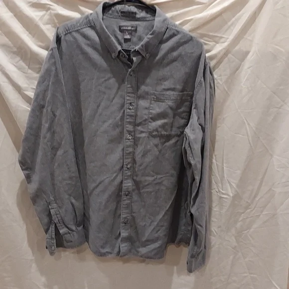 *Eddie Bauer Medium Gray Classic Fit Button Tab, Button  Down Long Sleeve Shirt - Picture 2 of 10